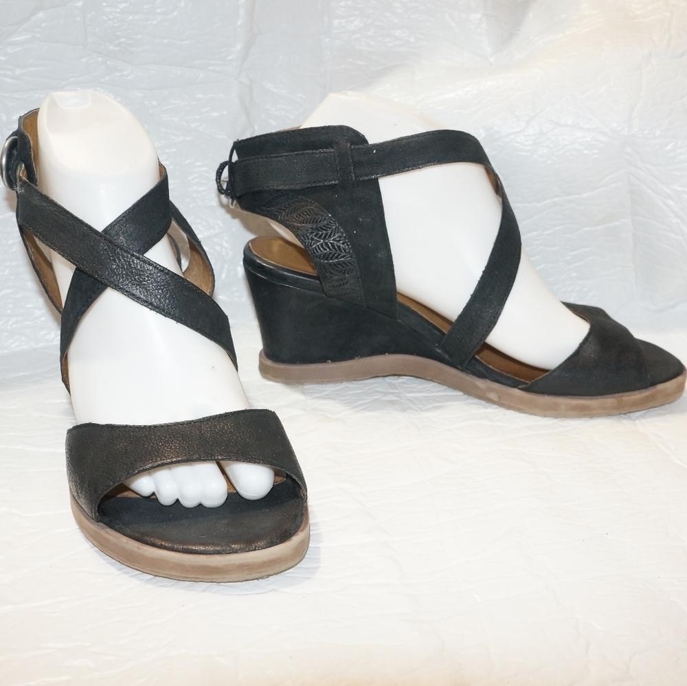 Miz Mooz Black Strappy Wedge Sandals - Picture 2 of 10
